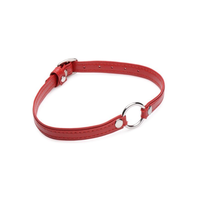 Fiery pet leather choker with ring in red, featuring a nickel-free metal O-ring, perfect for sensitive skin.