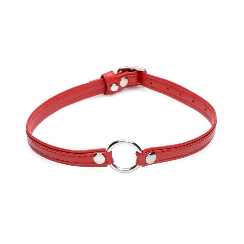 Fiery pet leather choker with ring in red color featuring a silver O-ring, perfect for comfort and style.
