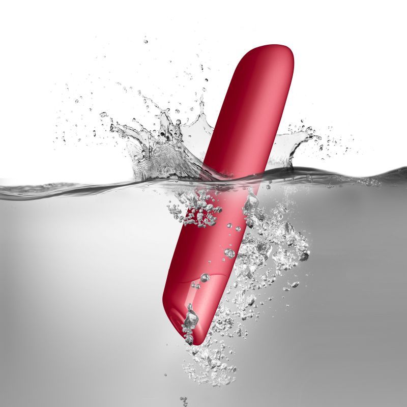Sensory bullet vibe splashing in water, designed for enhanced intimate experiences with 10 vibration sensations.