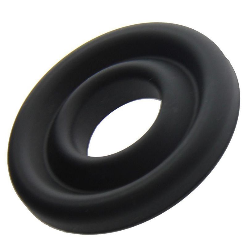 Silicone donut cushion for penis pumps, black, designed for optimal comfort during pumping.
