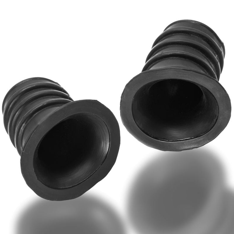 Ribbed silicone nip suckers in black, curved and springy design for enhanced grip and maximum pleasure.