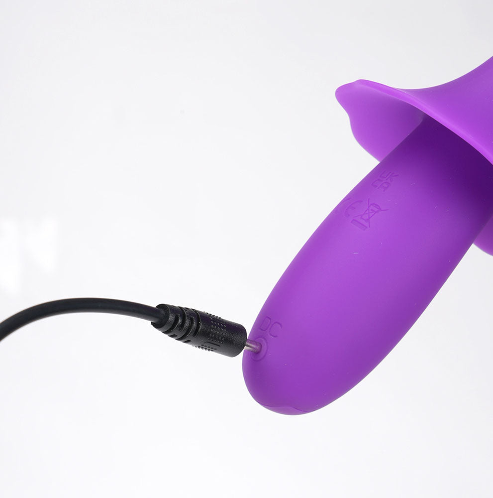 Maia SIENNA -  -  15.2 cm USB Rechargeable Fluttering Bullet charging connection.