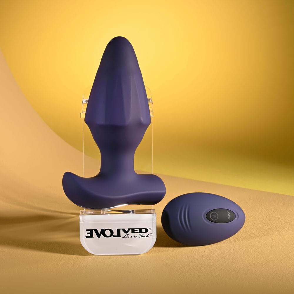 Evolved STARBURST -  10.1 cm USB Rechargeable Vibrating Butt Plug with Wireless Remote