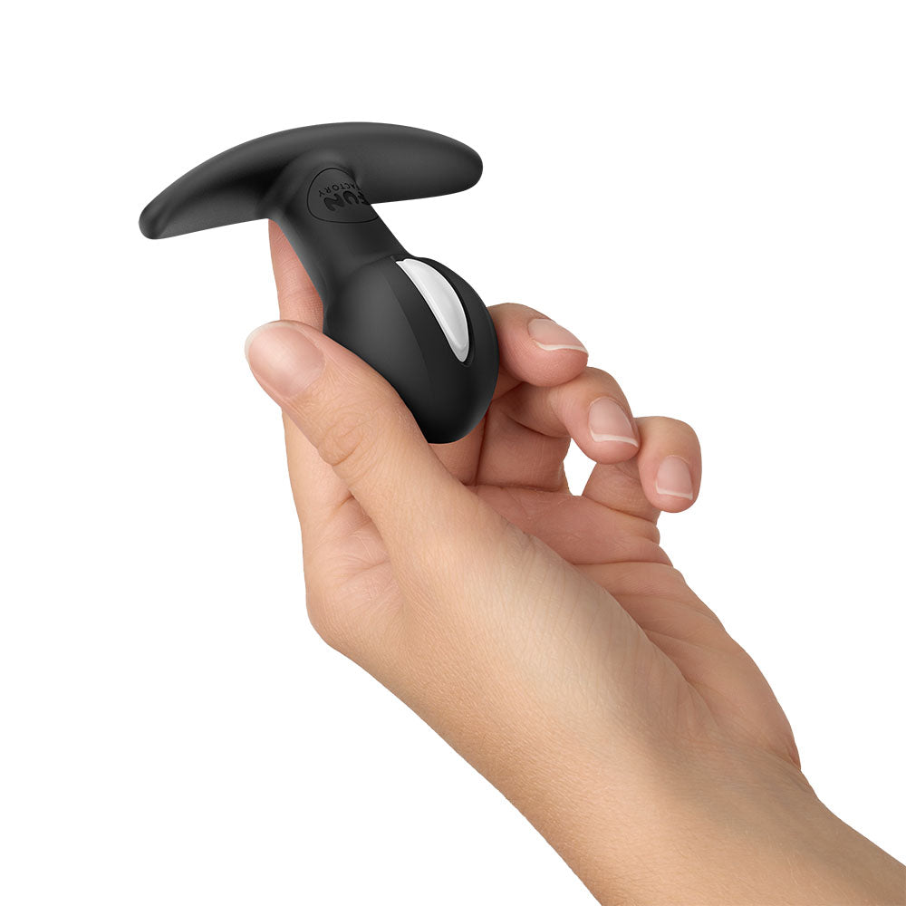 Fun Factory B BALLS UNO - 7.3 cm Kegel Ball held in hand, ideal for enhancing intimate essentials for her.