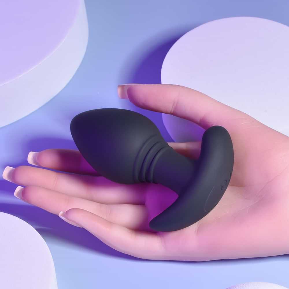 Playboy Pleasure PLUG & PLAY -  10.3 cm USB Rechargeable Vibrating Butt Plug with Wireless Remote