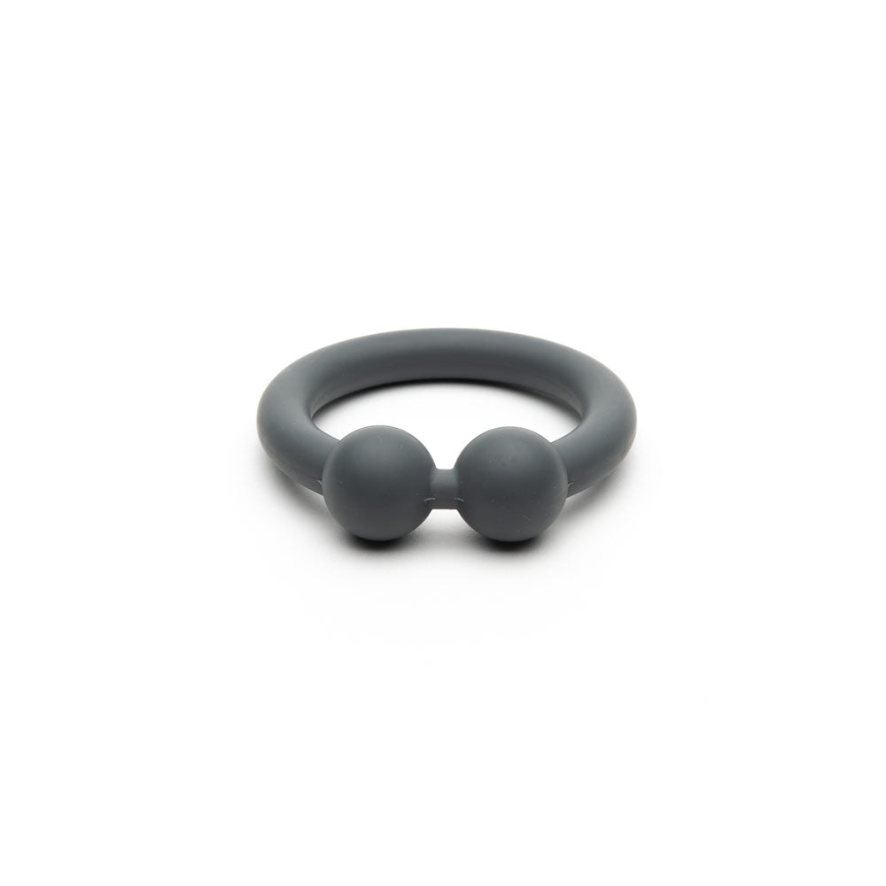 Sport Fucker Bullring - Grey Cock Ring made of extra-firm silicone with a classic design.