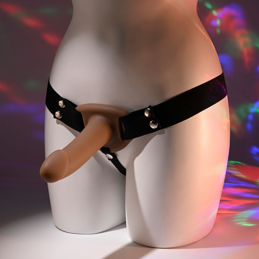 Selopa OUR FIRST HOLLOW STRAP ON DARK - 16.3 cm Hollow Strap-On with adjustable harness and smooth shaft.