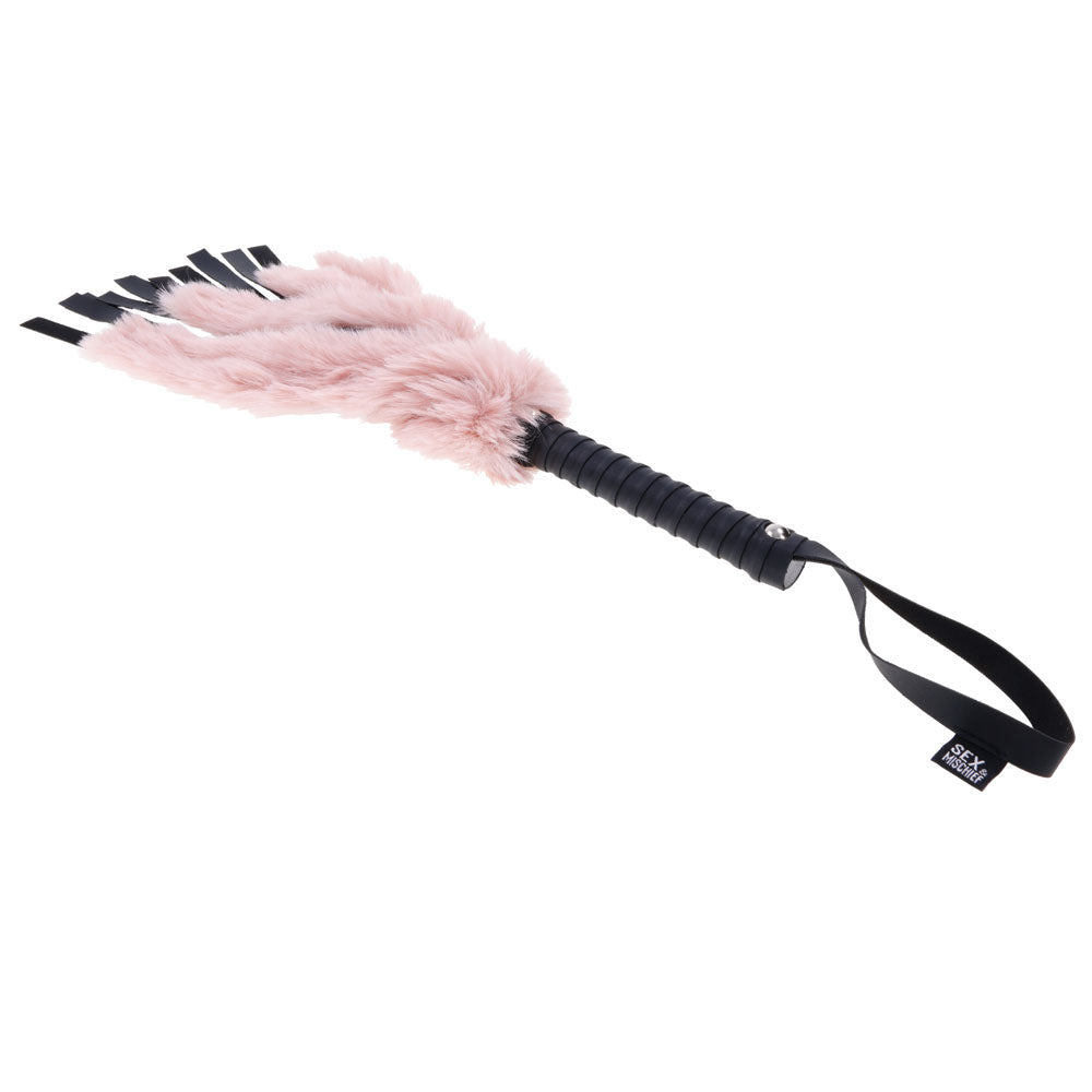 Sex & Mischief Brat Faux Fur Flogger - 50 cm Whip with Pink Faux Feather for playful impact and teasing sensations.