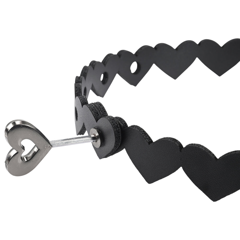 Sex & Mischief Heart Day Collar -  Collar with heart design and locking mechanism for seductive style.