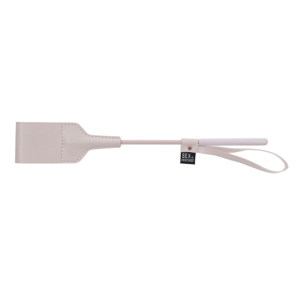 Sex & Mischief Peaches n CreaMe Riding Crop - Peach 30 cm Crop Whip in faux leather for playful intimate moments.
