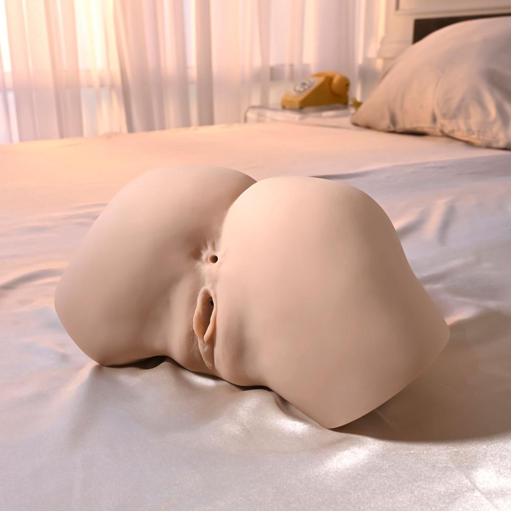 Zero Tolerance SQUIRT FOR ME SASHA GREY -  USB Rechargeable Realistic Squirting Masturbator Zero Tolerance Discreet Intimate Essentials.