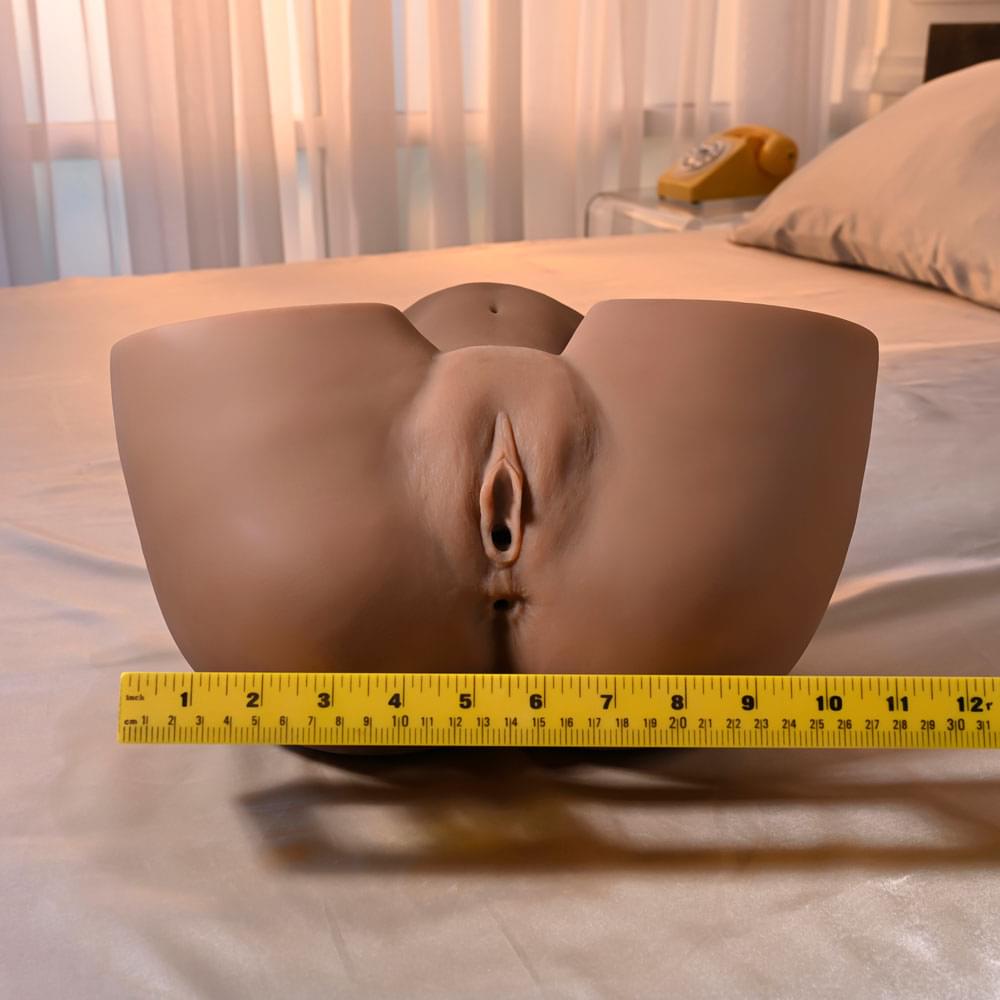 Zero Tolerance SQUIRT FOR ME XL SKYLER NICOLE -  USB Rechargeable Realistic Squirting Masturbator Zero Tolerance Discreet Intimate Essentials.
