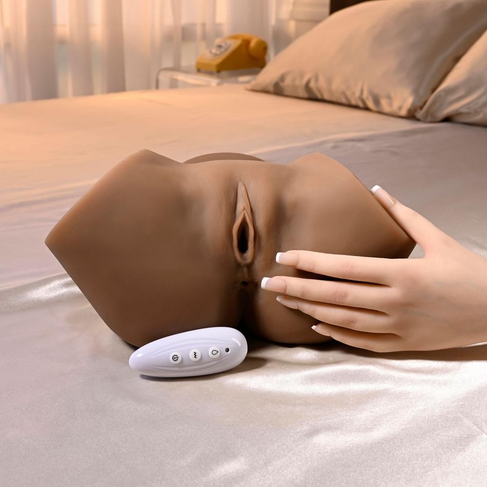 Zero Tolerance SQUIRT FOR ME CHANELL HEART -  USB Rechargeable Squirting Masturbator Zero Tolerance Discreet Intimate Essentials.