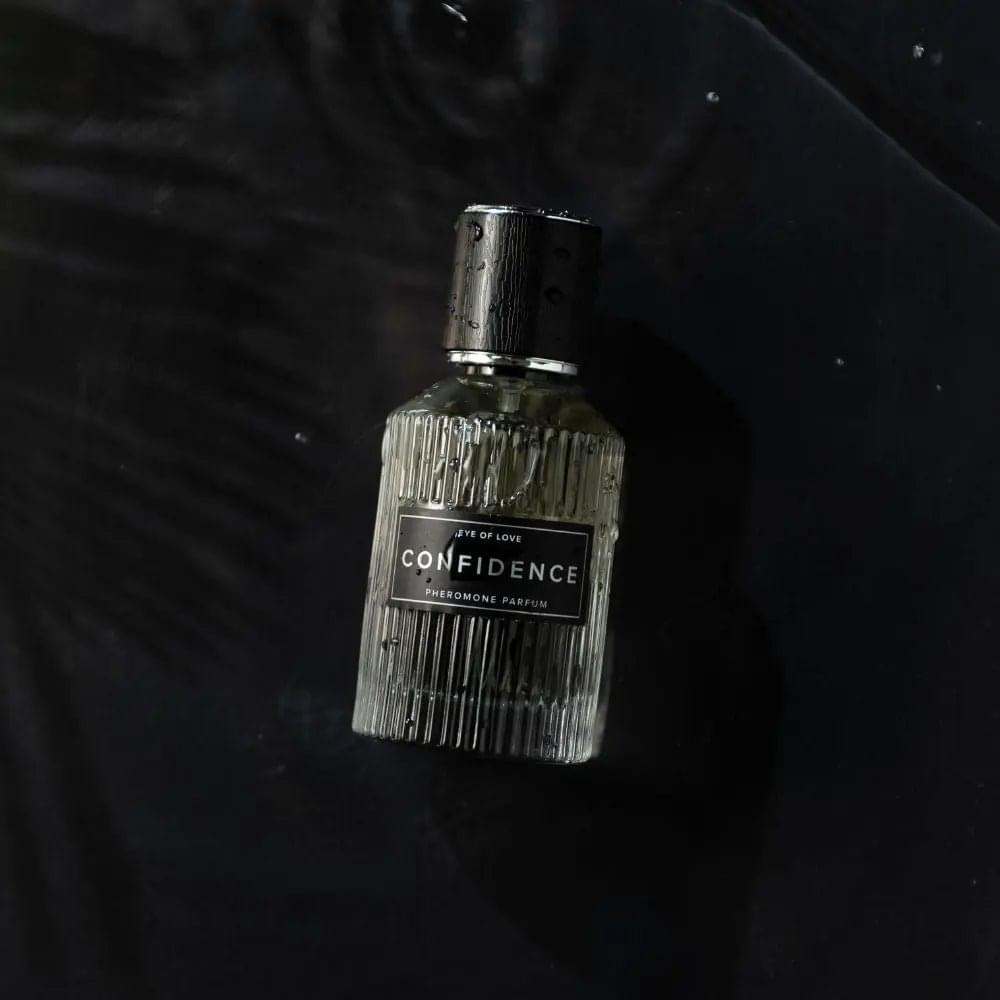 Eye Of Love Confidence Pheromone Cologne - 50 ml - Citrus Musk Scented Pheromone Cologne for Men to attract Women - 50 ml Spray Eye Of Love Discreet Intimate Essentials.