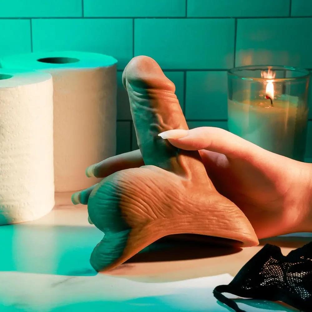 Gender X STAND TO PEE - Dark -  Realistic Stand-To-Pee Funnel Gender X Discreet Intimate Essentials.