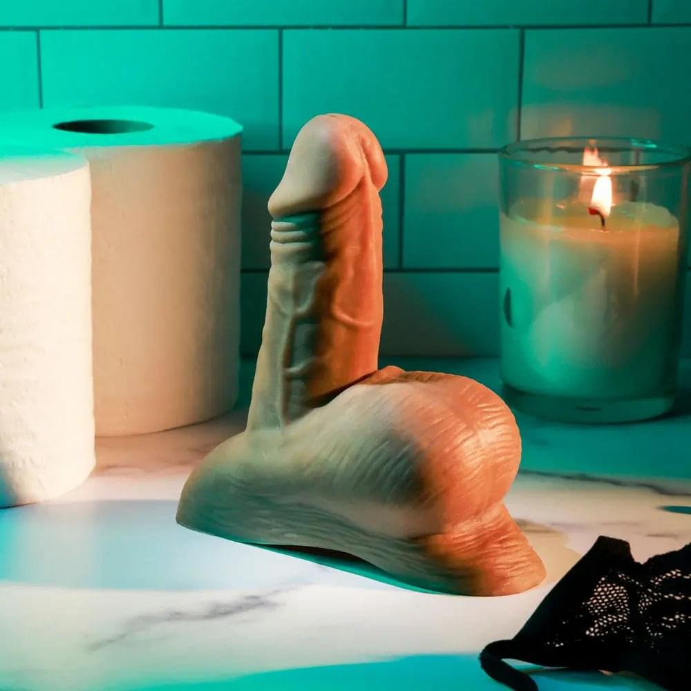 Gender X STAND TO PEE - Dark -  Realistic Stand-To-Pee Funnel Gender X Discreet Intimate Essentials.