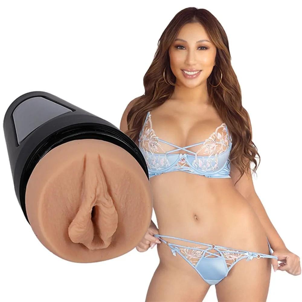 Main Squeeze - Nicole Doshi -  Vagina Stroker Doc Johnson Discreet Intimate Essentials.